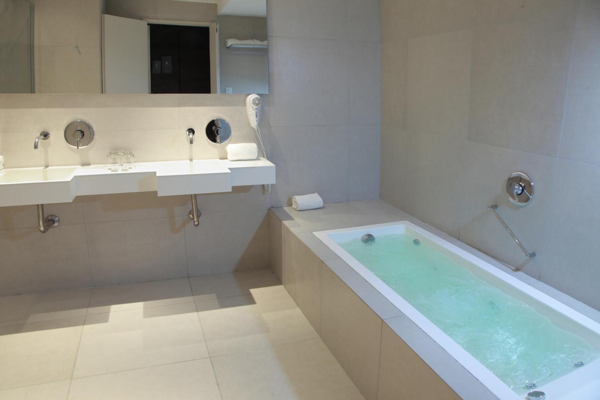 Suite con cama extragrande - No fumadores